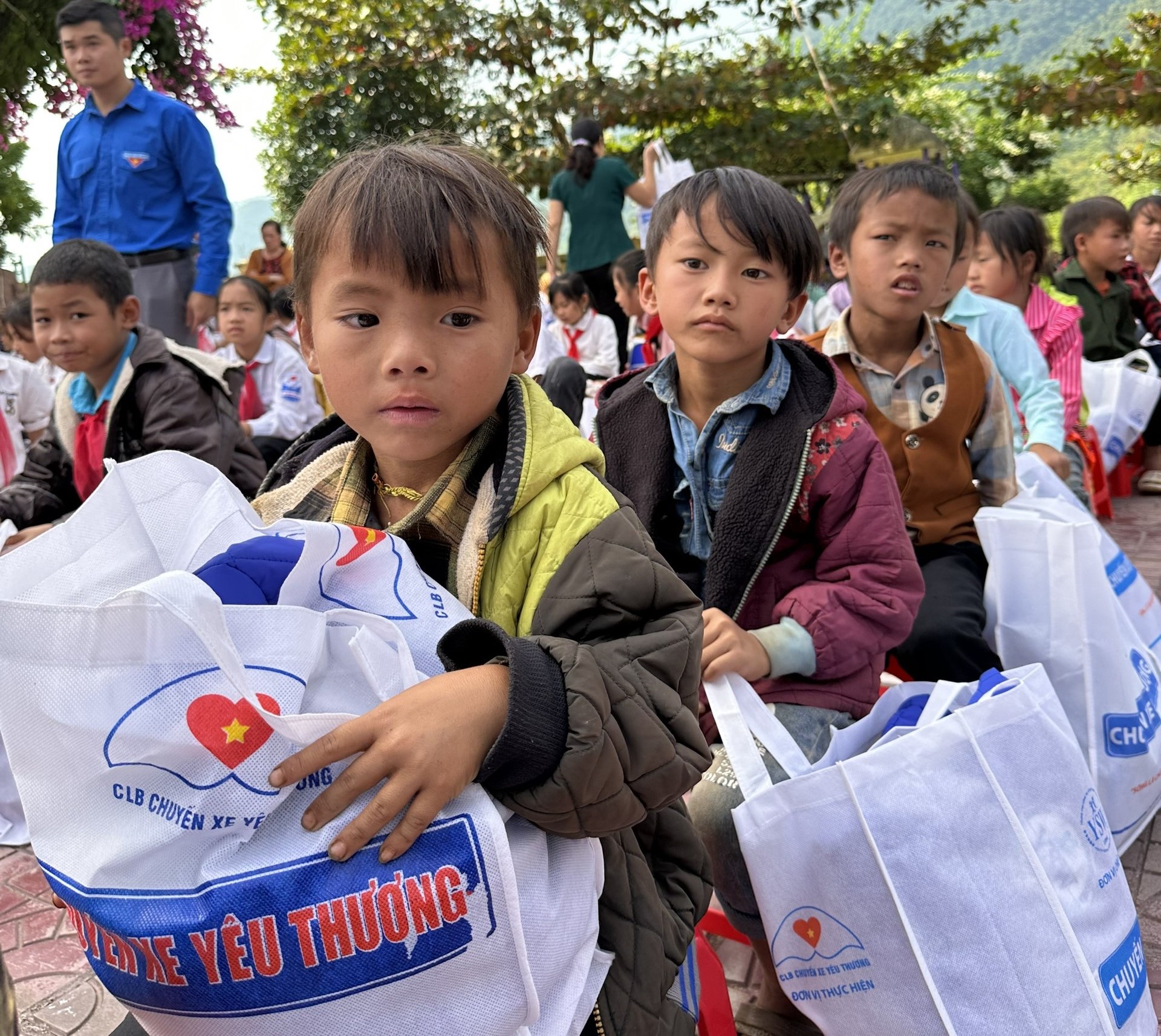 Trẻ em vui chơi